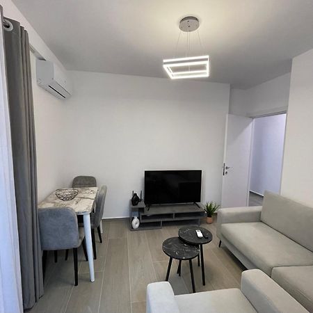 Modern Apartment In Central Vlorë Exteriér fotografie