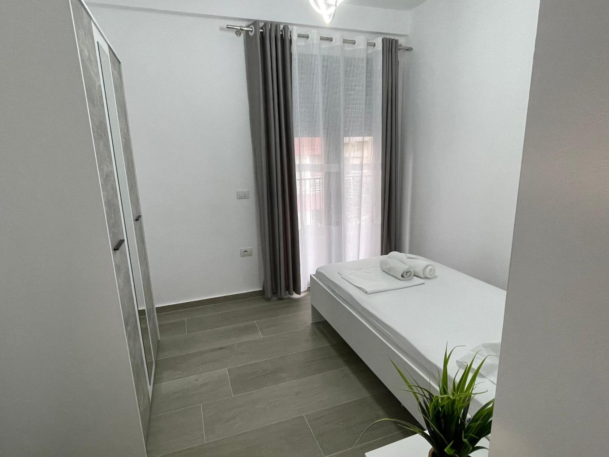 Modern Apartment In Central Vlorë Exteriér fotografie