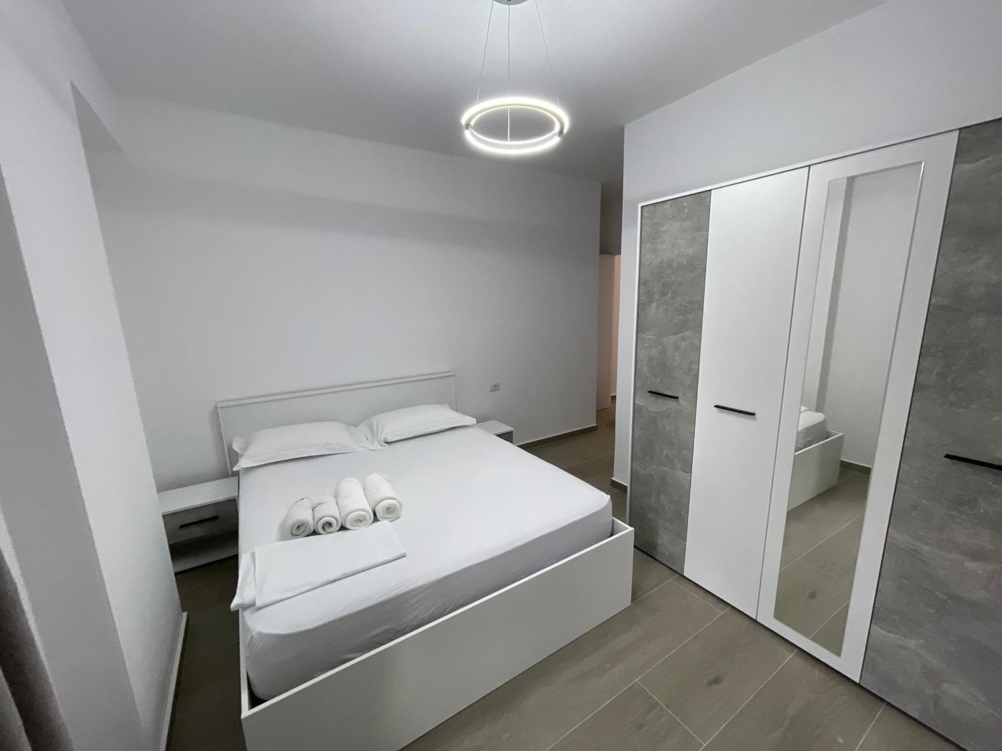 Modern Apartment In Central Vlorë Exteriér fotografie