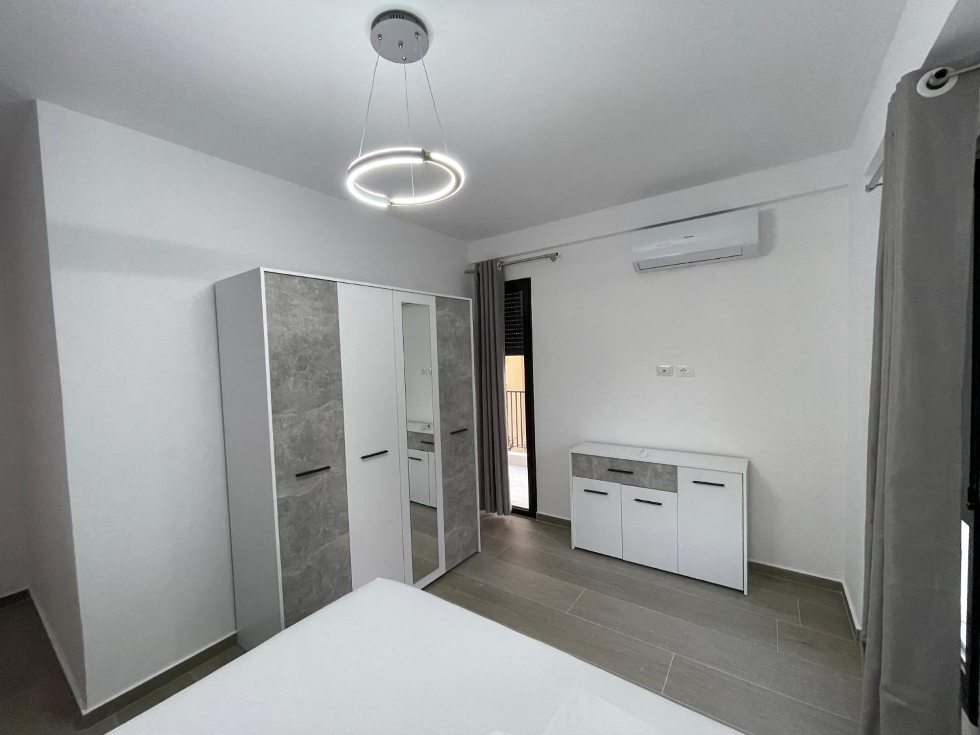 Modern Apartment In Central Vlorë Exteriér fotografie