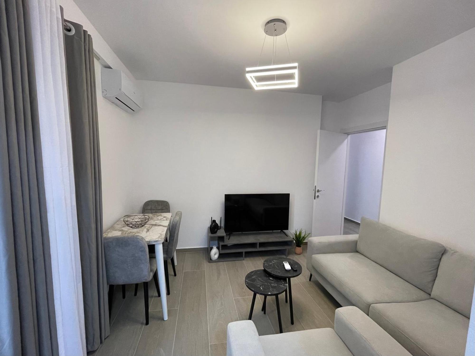 Modern Apartment In Central Vlorë Exteriér fotografie