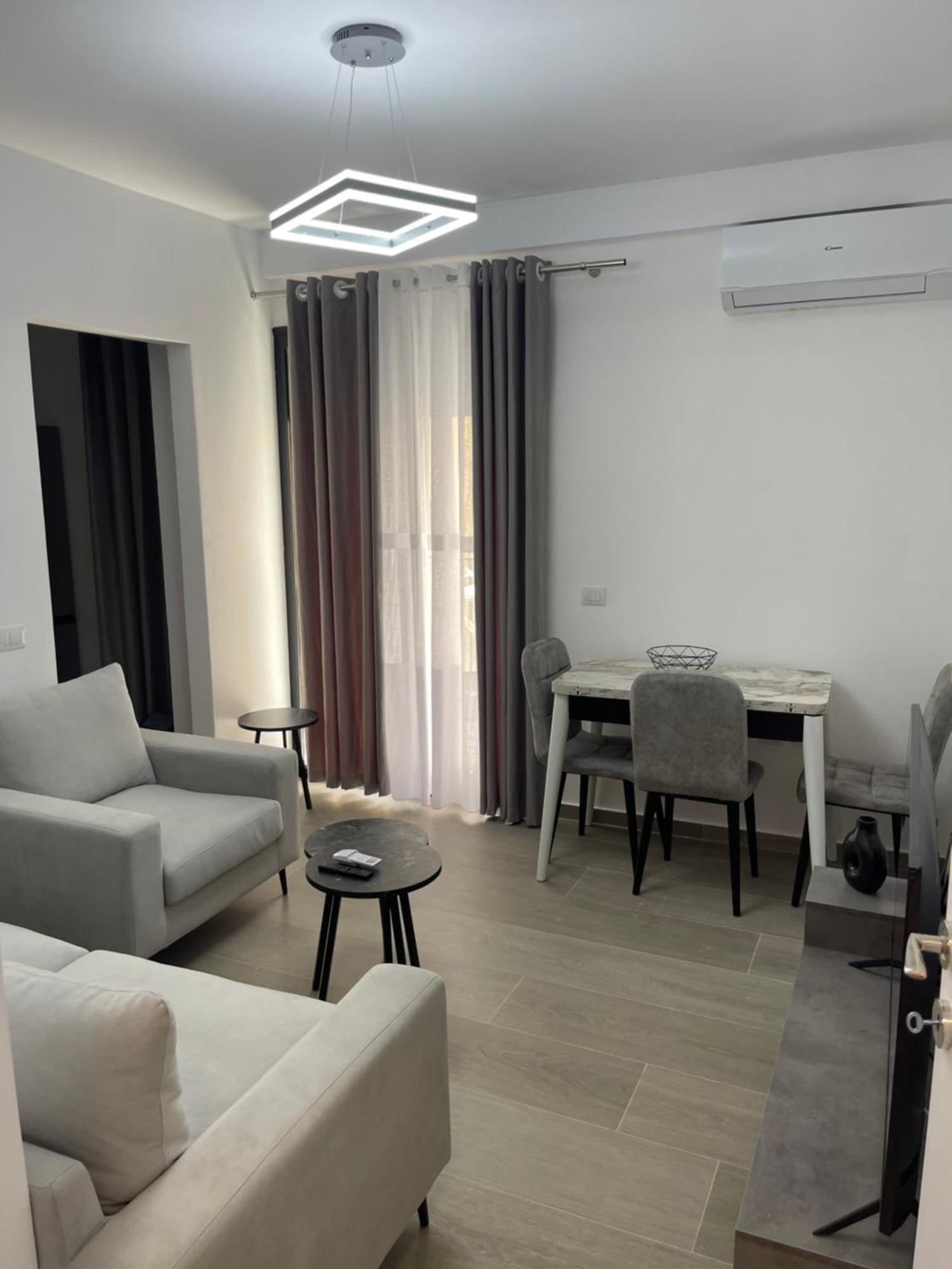 Modern Apartment In Central Vlorë Exteriér fotografie